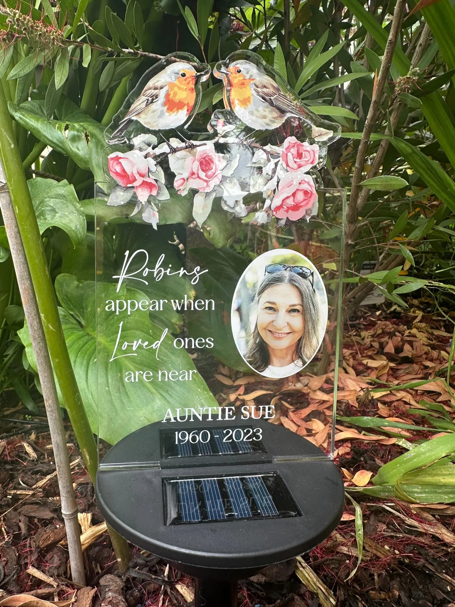 Personalised Robins Appear When Loved Ones Are Near Memorial Garden Solar Light LED Stake