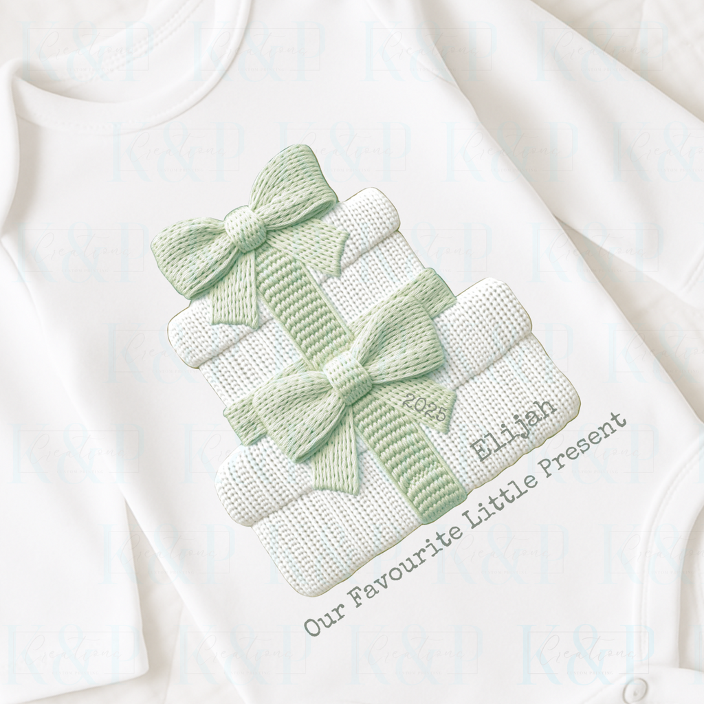 embroidered style present baby t-shirt