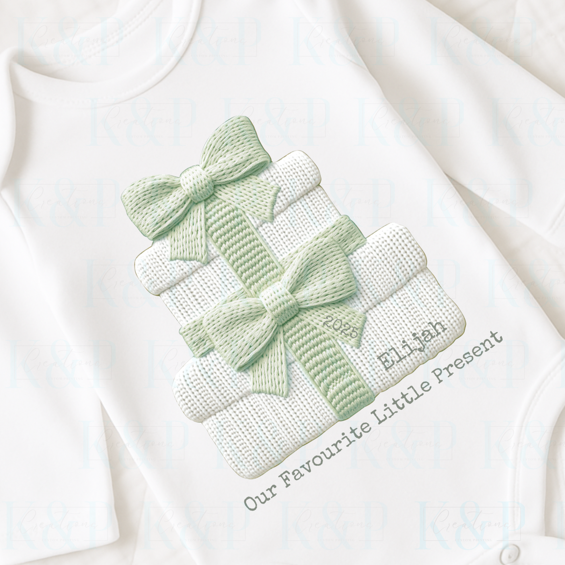 embroidered style present baby t-shirt