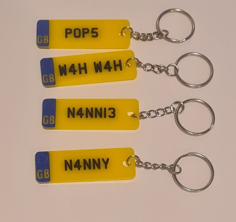 Personalised license plate keyring