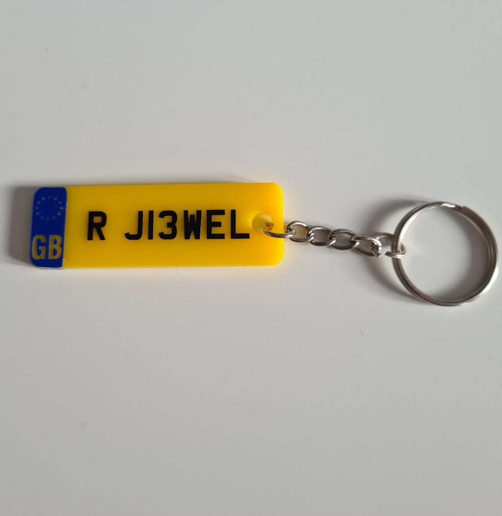 Personalised license plate keyring
