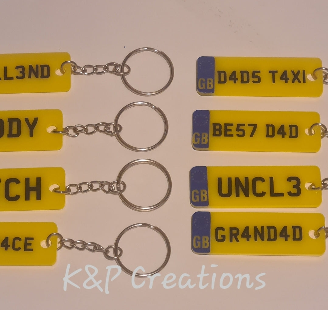 Personalised license plate keyring